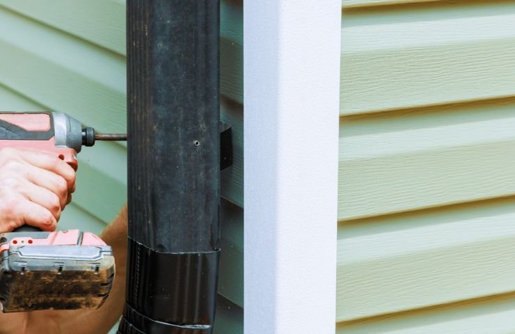 Downspout Repair and Installation Cost in Naperville