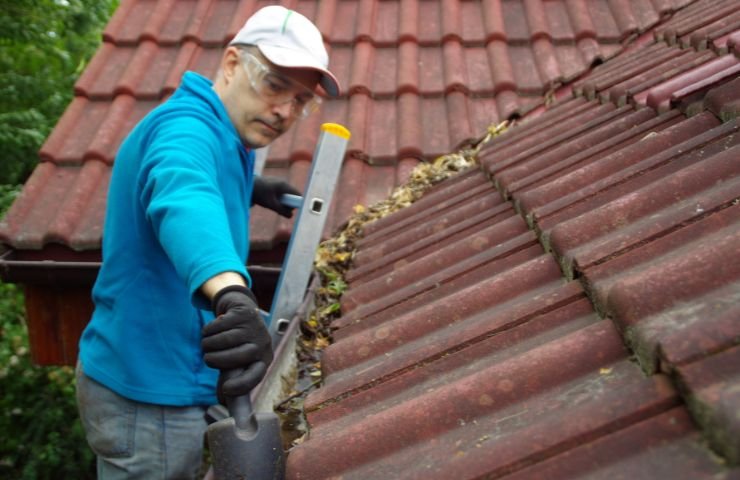 Full Gutter Cleaning Naperville IL